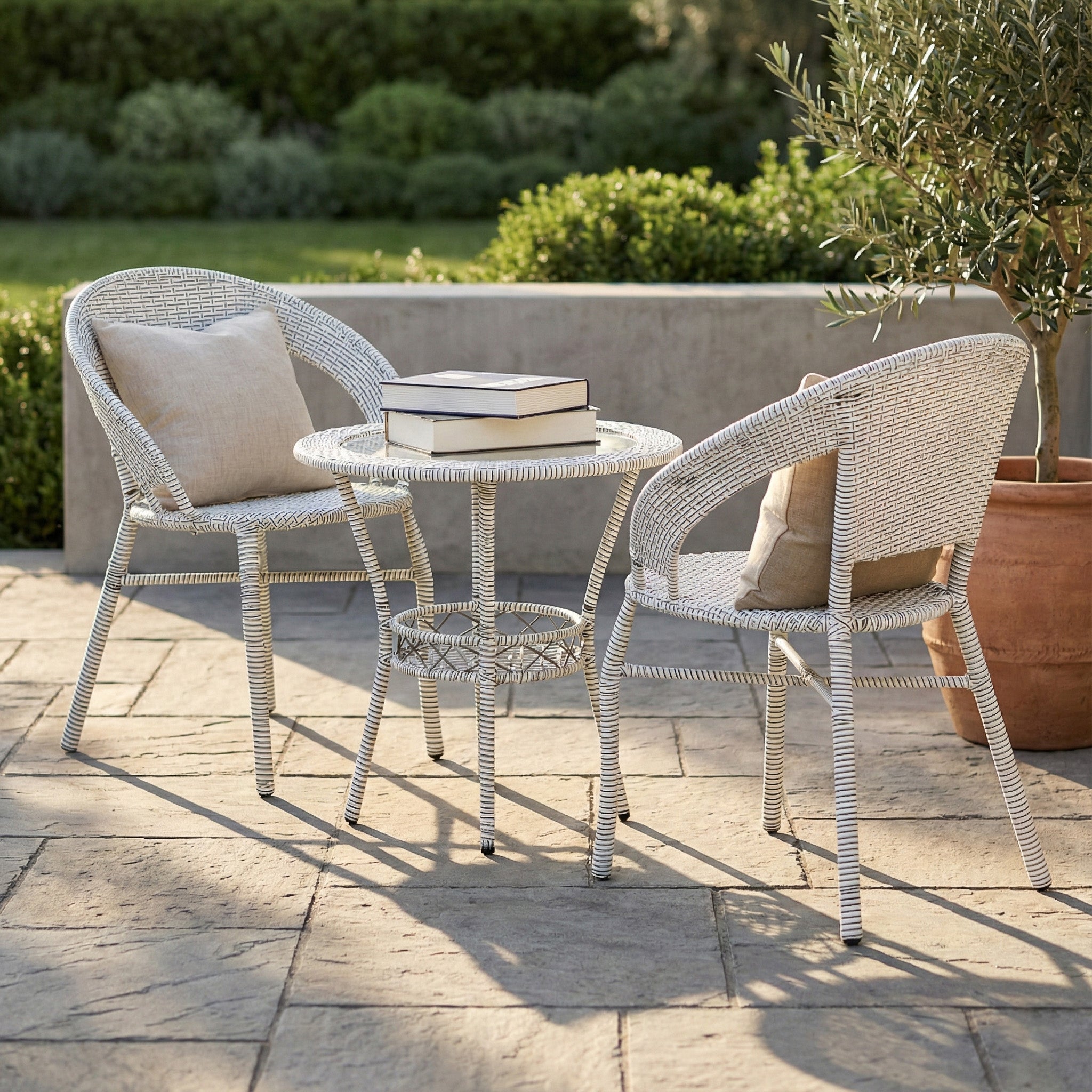 Out Door Round Table