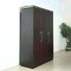 Wooden Wardrobe With 3 Door