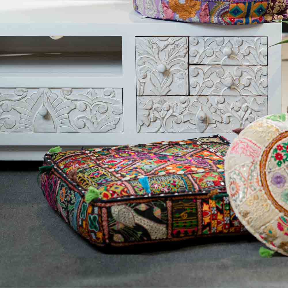 boho style cushions, pouffes